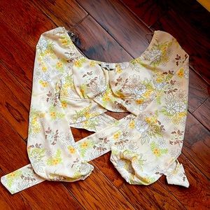 Madden NYC cropped flower outing top. Size medium